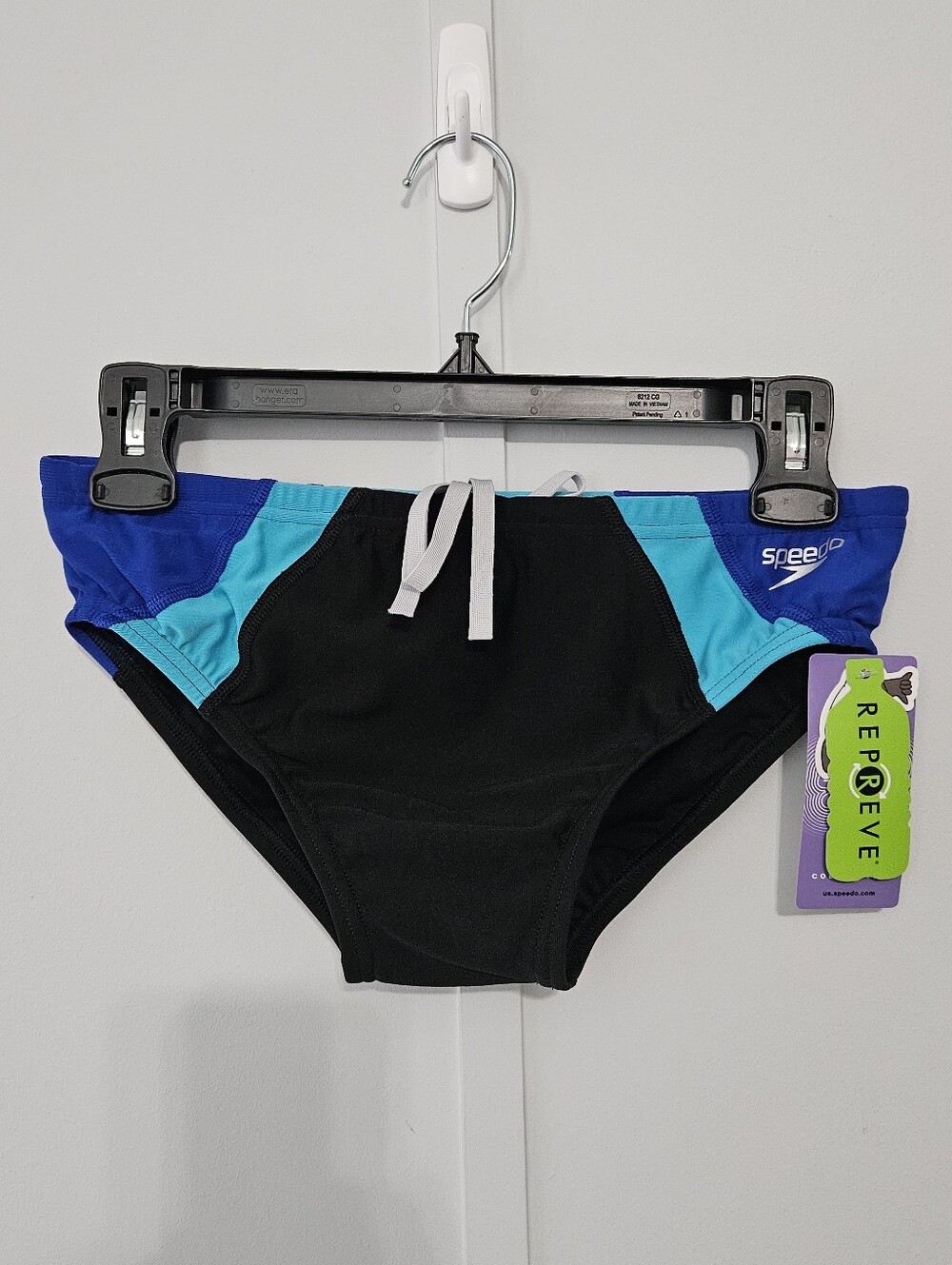 Speedo Endurance+ Size 32 Boys Swim Trunks with Elastic Drawstring Waistband Bat